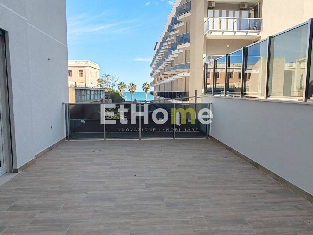 Appartamento a Trani in Via Vittorio Malcangi, 29 - Foto 2