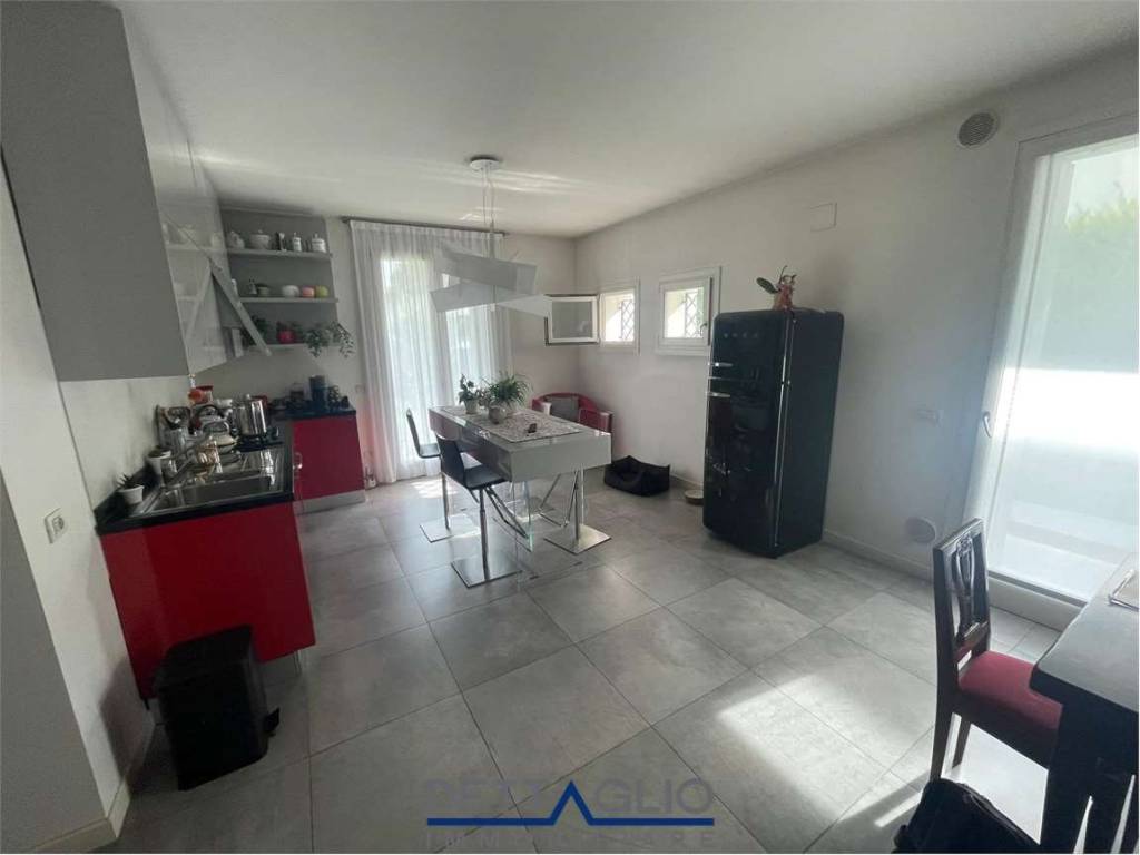 Villa a Mirano in Via Della Vittoria - Foto 2