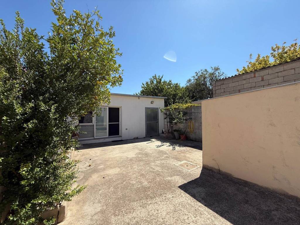 Appartamento a Carbonia in Via Anselmo Roux, 156 - Foto 3