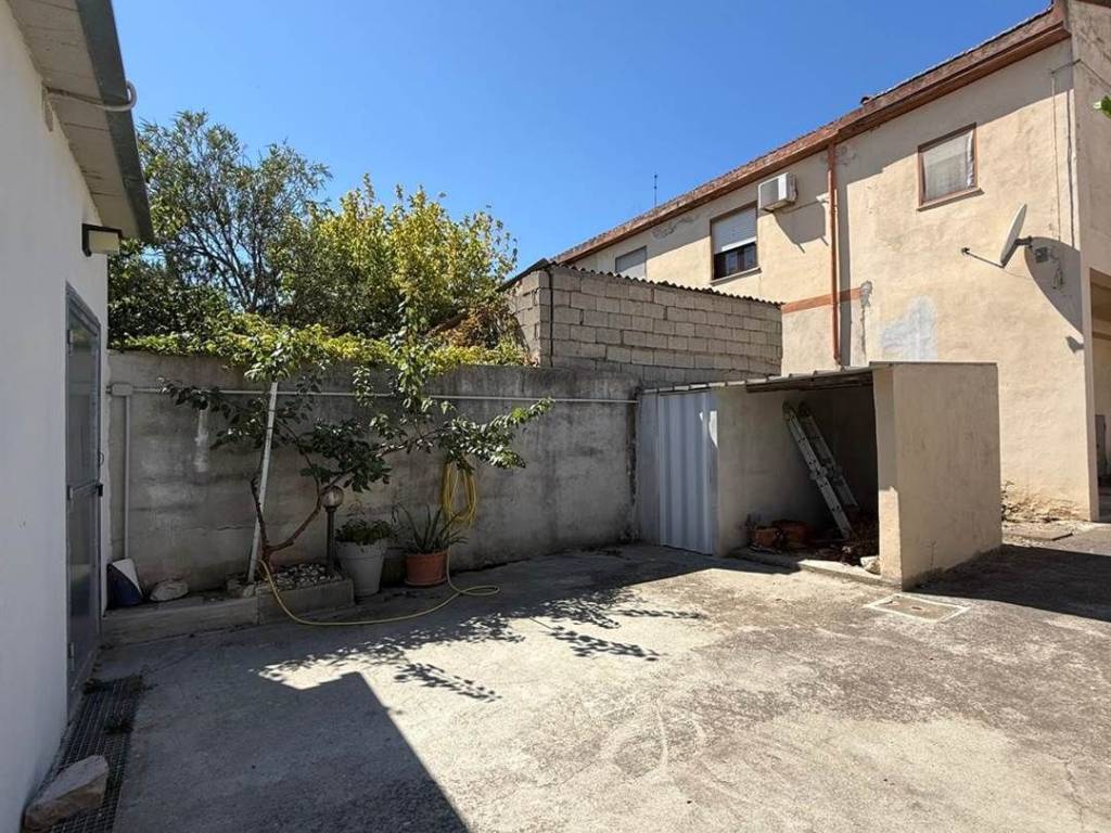 Appartamento a Carbonia in Via Anselmo Roux, 156 - Foto 4