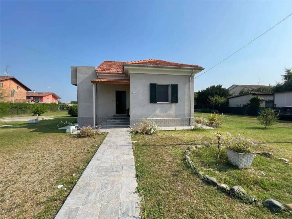 Villa a Alessandria in Neighbourhood: Spinetta - Foto 2