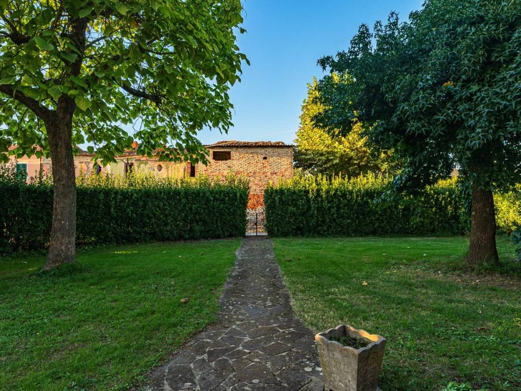 Villa a Massa e cozzile in Via Giacomo Leopardi - Foto 5