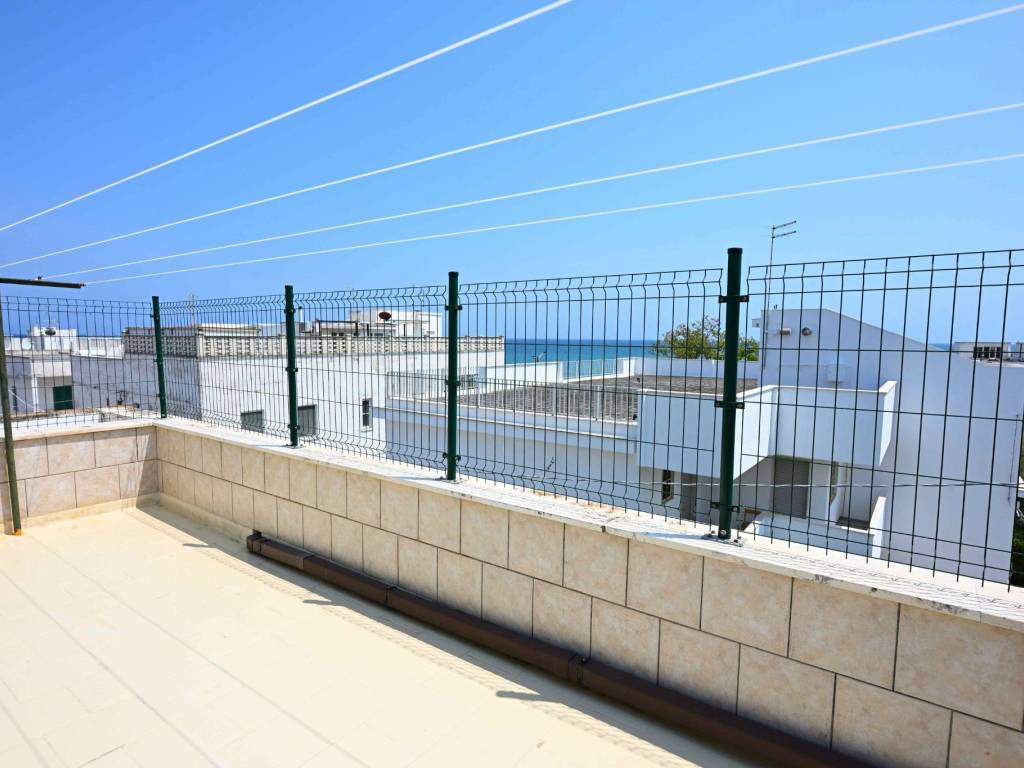 Appartamento a Carovigno in Via Olimpo - Foto 2