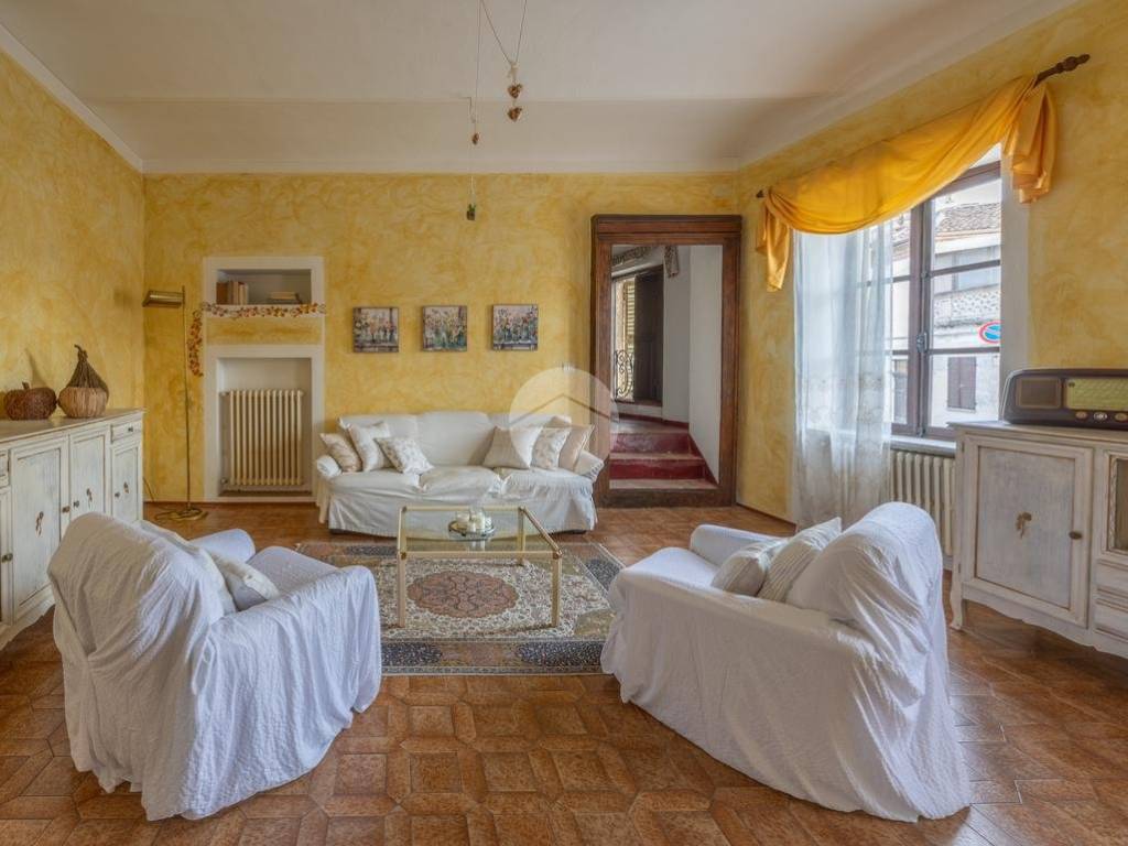 Casa indipendente a Castagnole delle lanze in Via 4 novembre, 4 - Foto 3