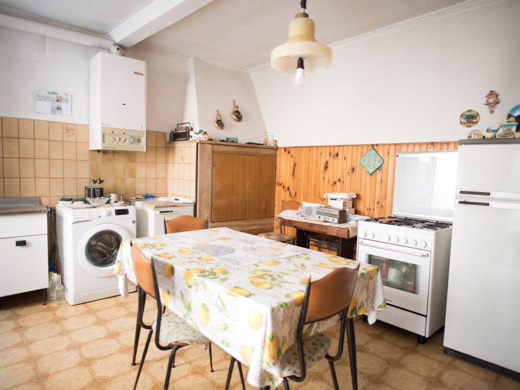 Casa indipendente a Spoleto in Via Don Guerrino Rota - Foto 4