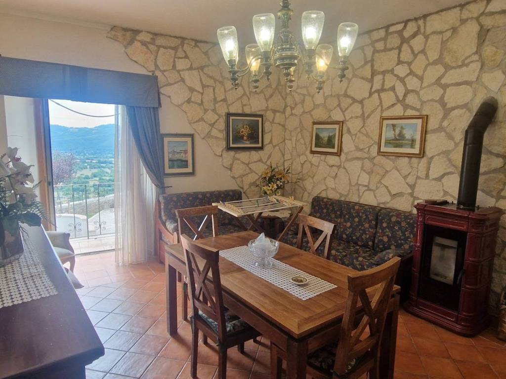 Appartamento a Pereto in Corso Umberto I - Foto 2