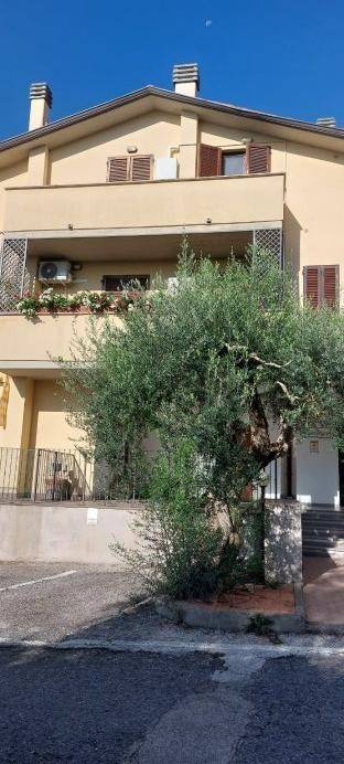 Appartamento a Passignano sul trasimeno in Via Irma Ricci - Foto 3