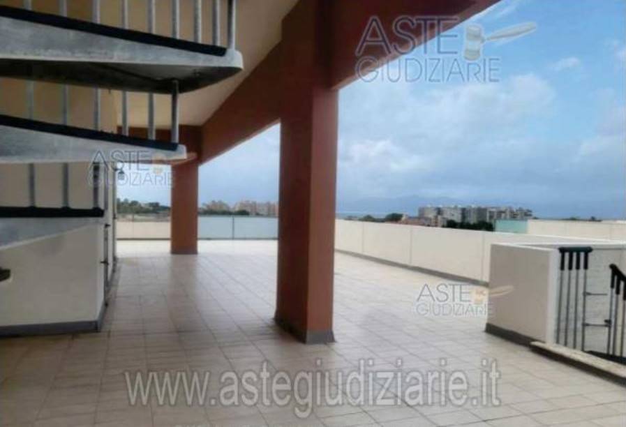 Attico / mansarda a Cagliari in Viale Poetto, 38 - Foto 2