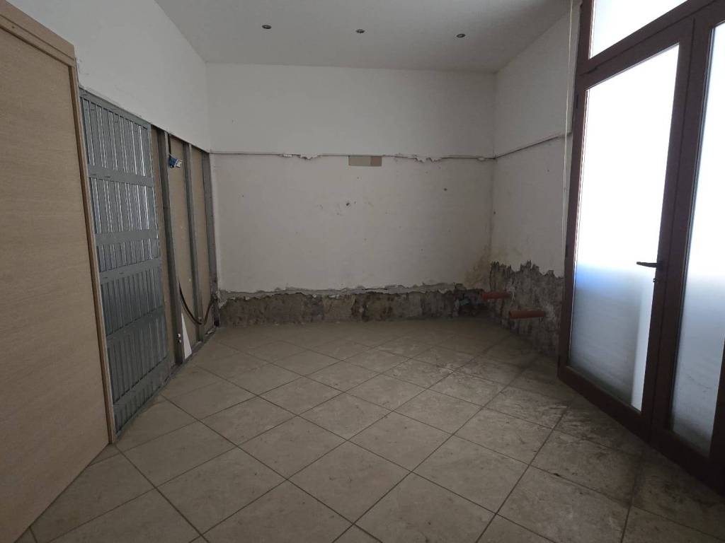 Appartamento a Santa maria capua vetere in Via Raffaele Uccella - Foto 5