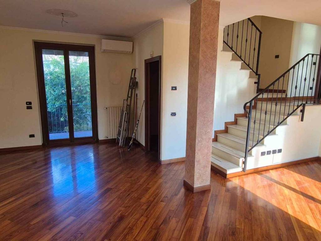 Villa a Trecate in Via Monte Rosa, 48 - Foto 2