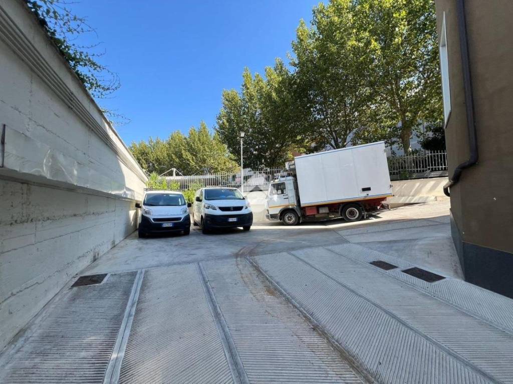 Box / garage a Cercola in Viale dei Gerani, 1 - Foto 4
