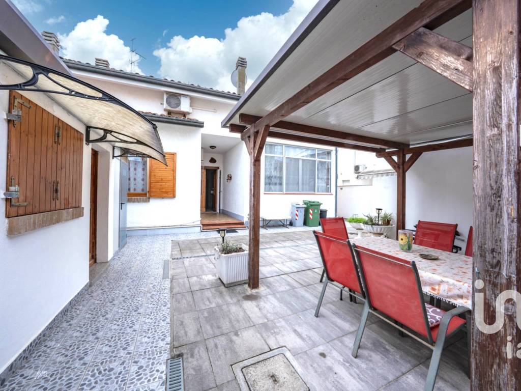 Villa a Comacchio in Viale Nino Bonnet, 12 - Foto 3