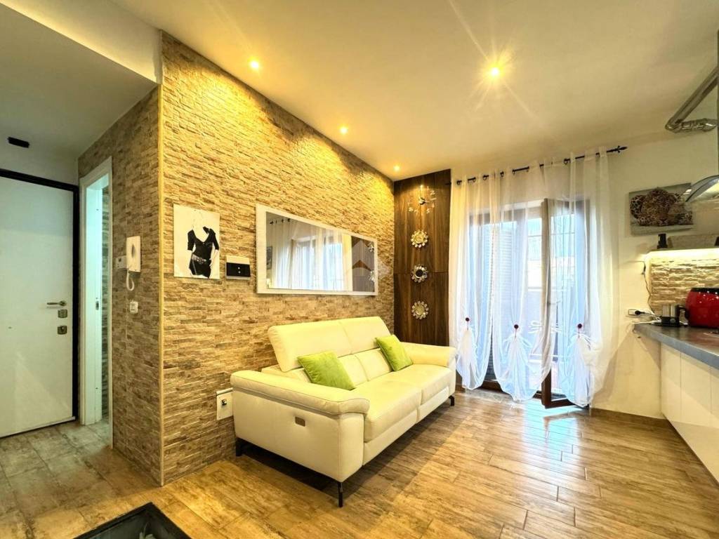 Appartamento a Sezze in Via Puglie - Foto 4