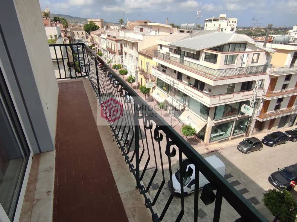 Appartamento a Comiso in Via Generale Amato - Foto 3