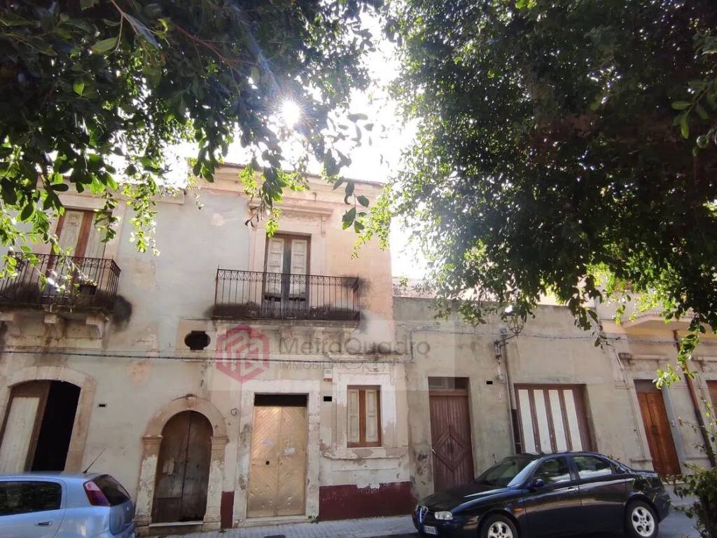 Villa a Vittoria in Piazza Giordano Bruno - Foto 5