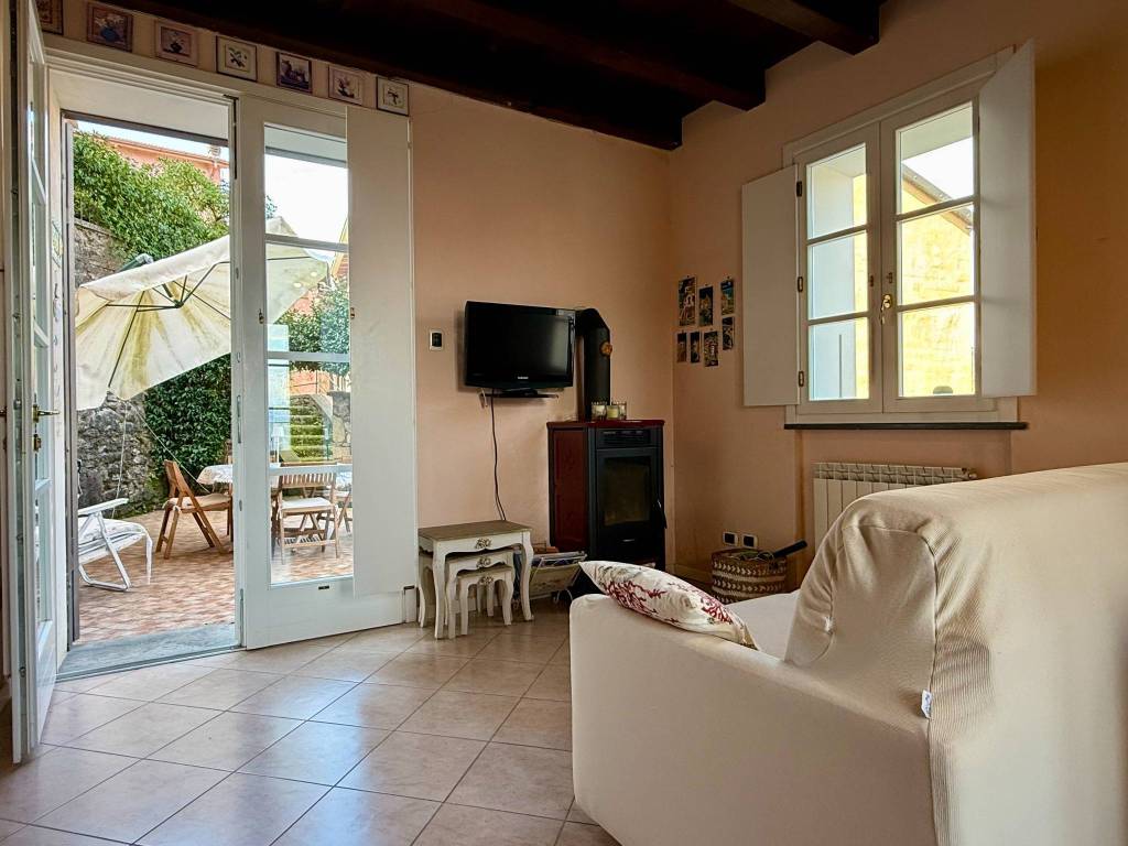 Appartamento a Beverino in Via Zuccarello, 3 - Foto 5