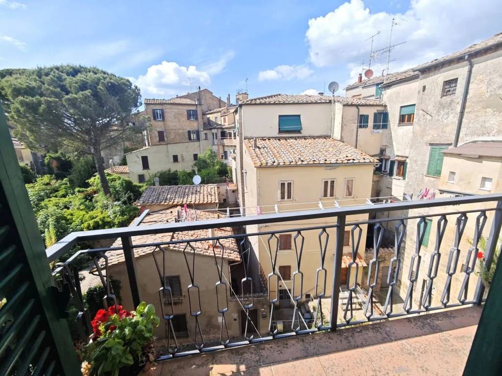 Appartamento a Volterra in Via Guarnacci, 13 - Foto 2