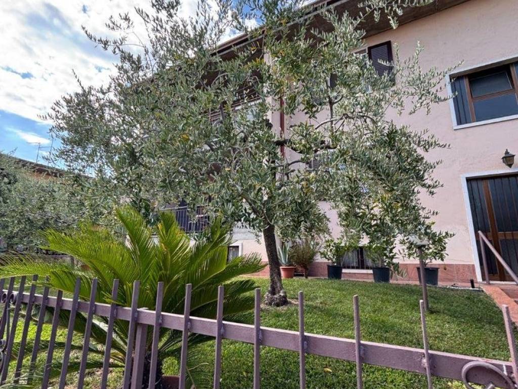 Appartamento a Cavaion veronese in Via Giare, 6 - Foto 3