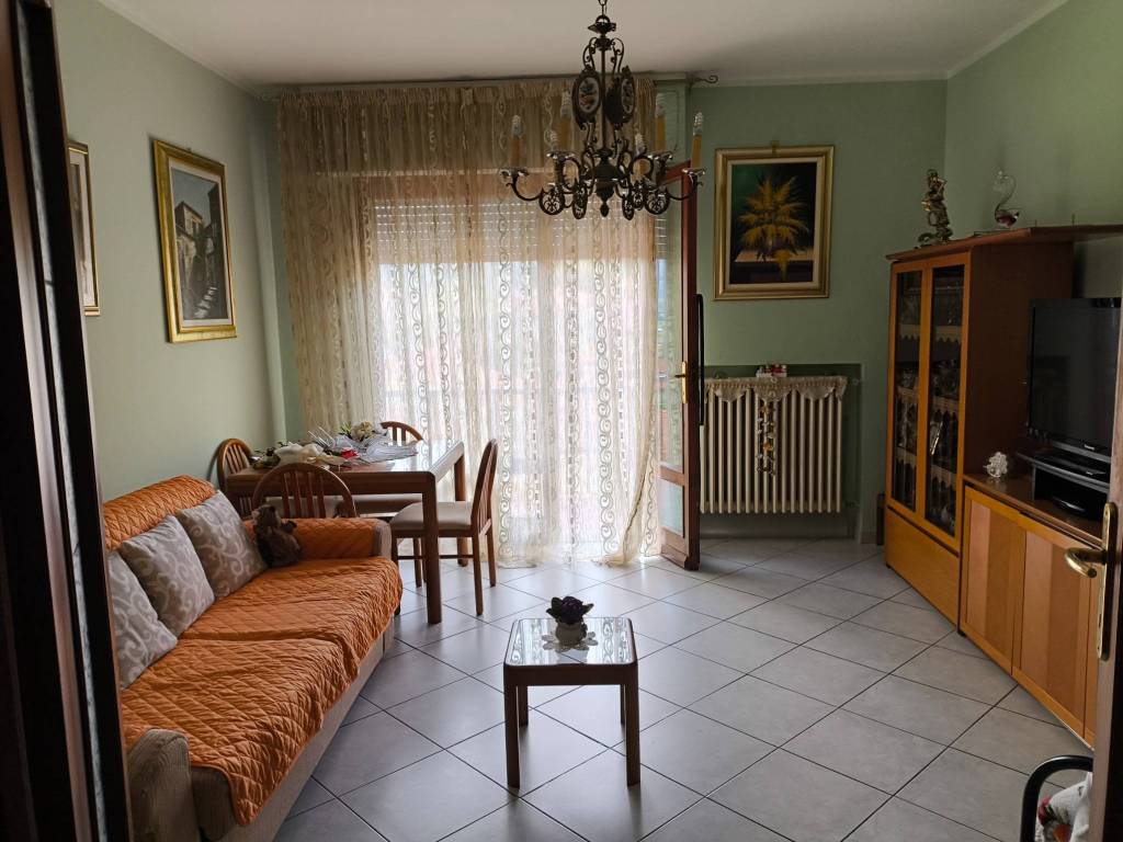Appartamento a Monsummano terme in Piazza Giuseppe Giusti, 55 - Foto 3