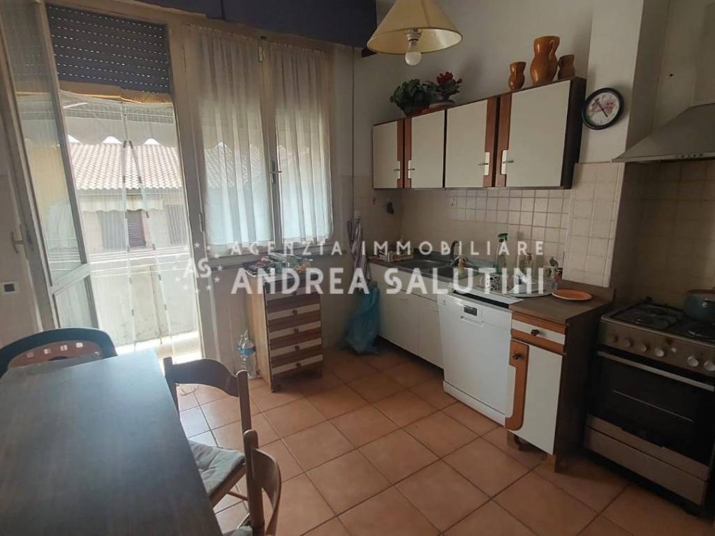 Appartamento a Pontedera in Via Giovanni Pascoli - Foto 5