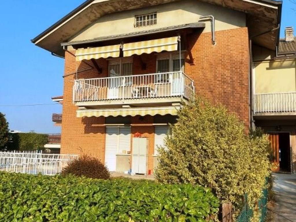 Appartamento a Cavour in Via Pinerolo, 154 - Foto 2