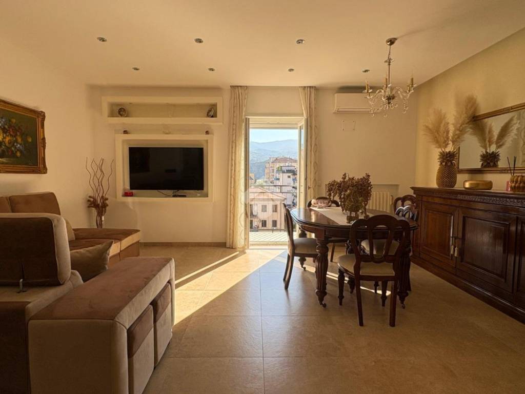 Appartamento a Cosenza in Via Samuele Tocci, 25 - Foto 2