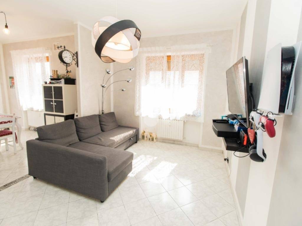 Appartamento a Leinì in Via Martiri della Libertà, 15 - Foto 3