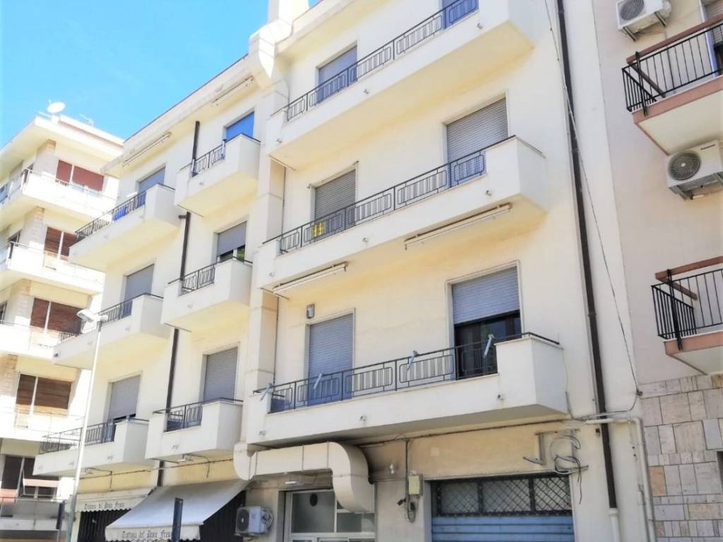 Appartamento a Reggio calabria in Via Gaspare del Fosso - Foto 2