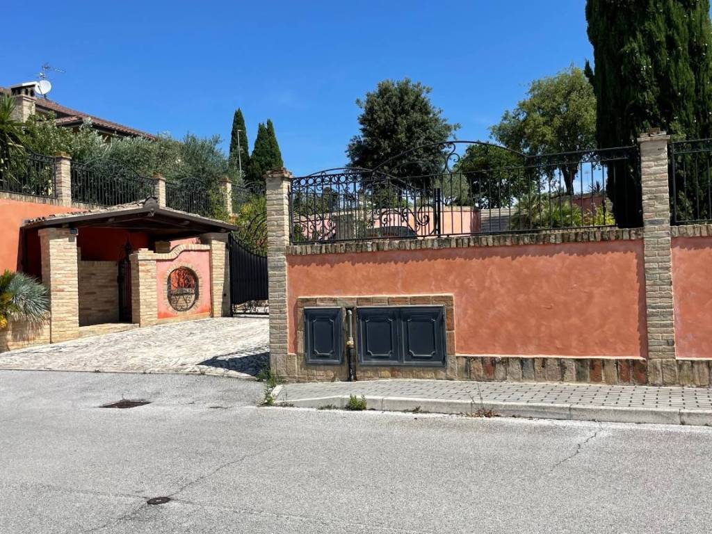 Villa a Recanati in Via Passarini - Foto 5