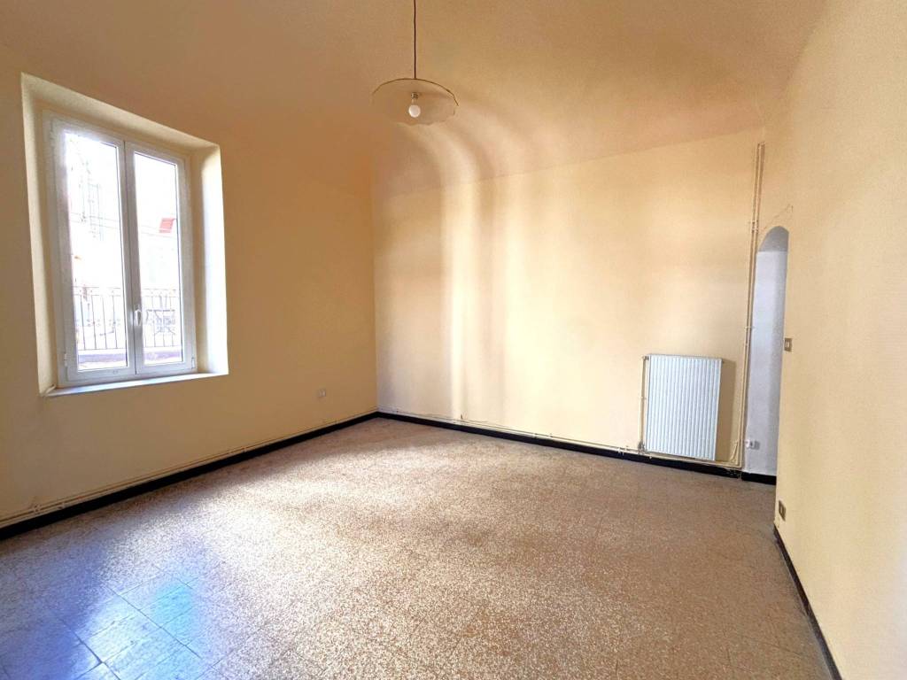 Appartamento a Imperia in Via Vincenzo Monti, 11 - Foto 2
