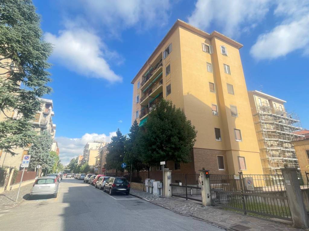 Appartamento a Mantova in Viale Brigata Mantova, 3 - Foto 4