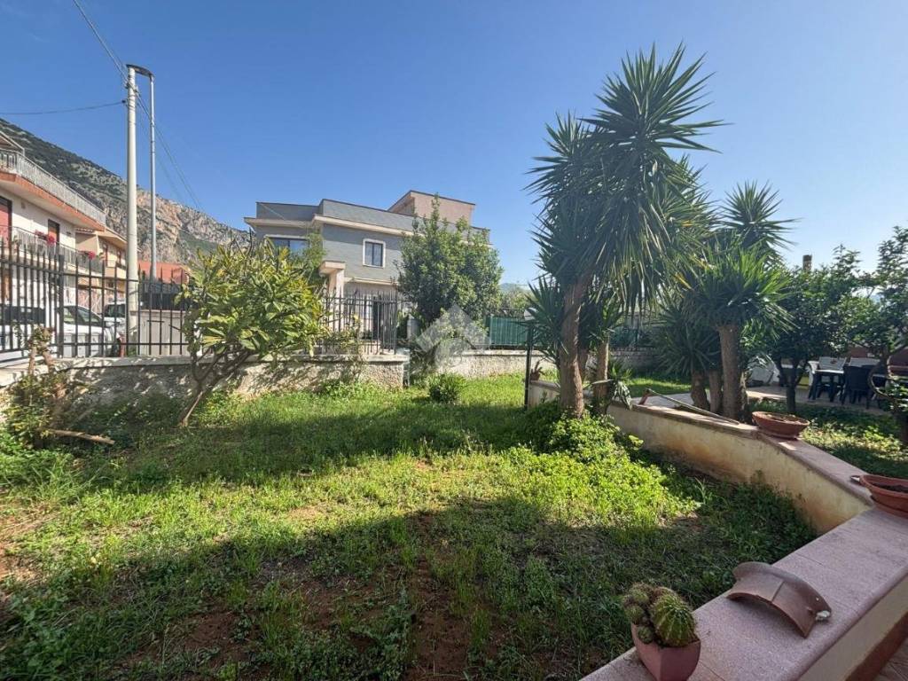 Villa a Capaci in Via Noto, 25 - Foto 3