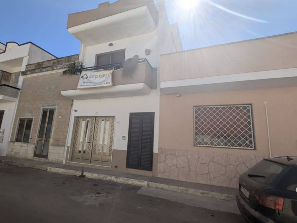 Casa indipendente a Racale in Via Indipendenza - Foto 2