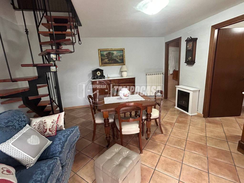 Appartamento a Oriolo romano in Via delle Cerase, 19 - Foto 3