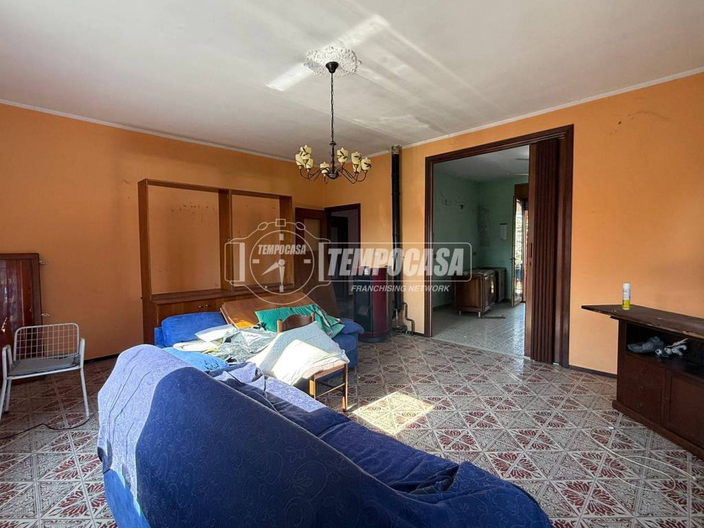 Villa a Castelnuovo belbo in Via Camillo Benso Conte di Cavour 68/B - Foto 4