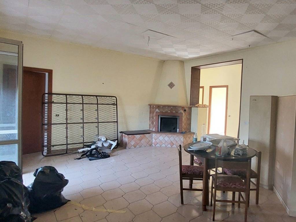 Appartamento a Aprilia in via Amatore Sciesa, 21 Campo di Carne - Foto 3