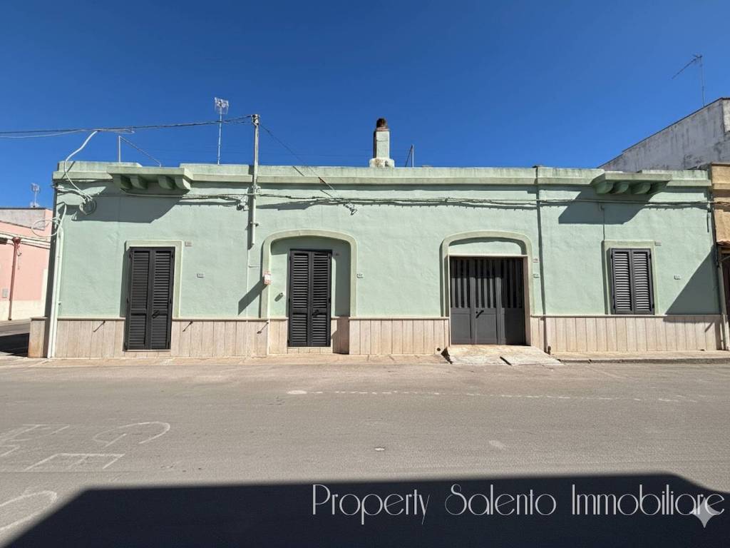 Villa a Ugento in Via Fiume, 37 - Foto 2
