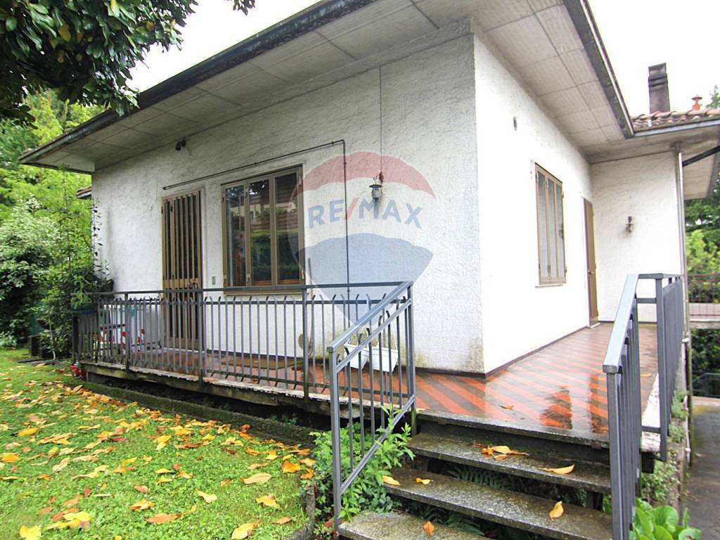 Villa a Casciago in Via Matteotti, 28 - Foto 2