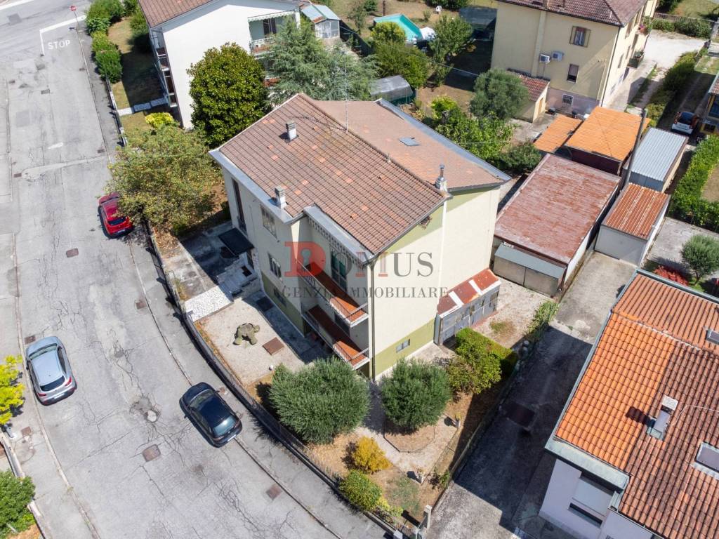 Palazzo / stabile a Mantova in Via Peschiera, 5 - Foto 3