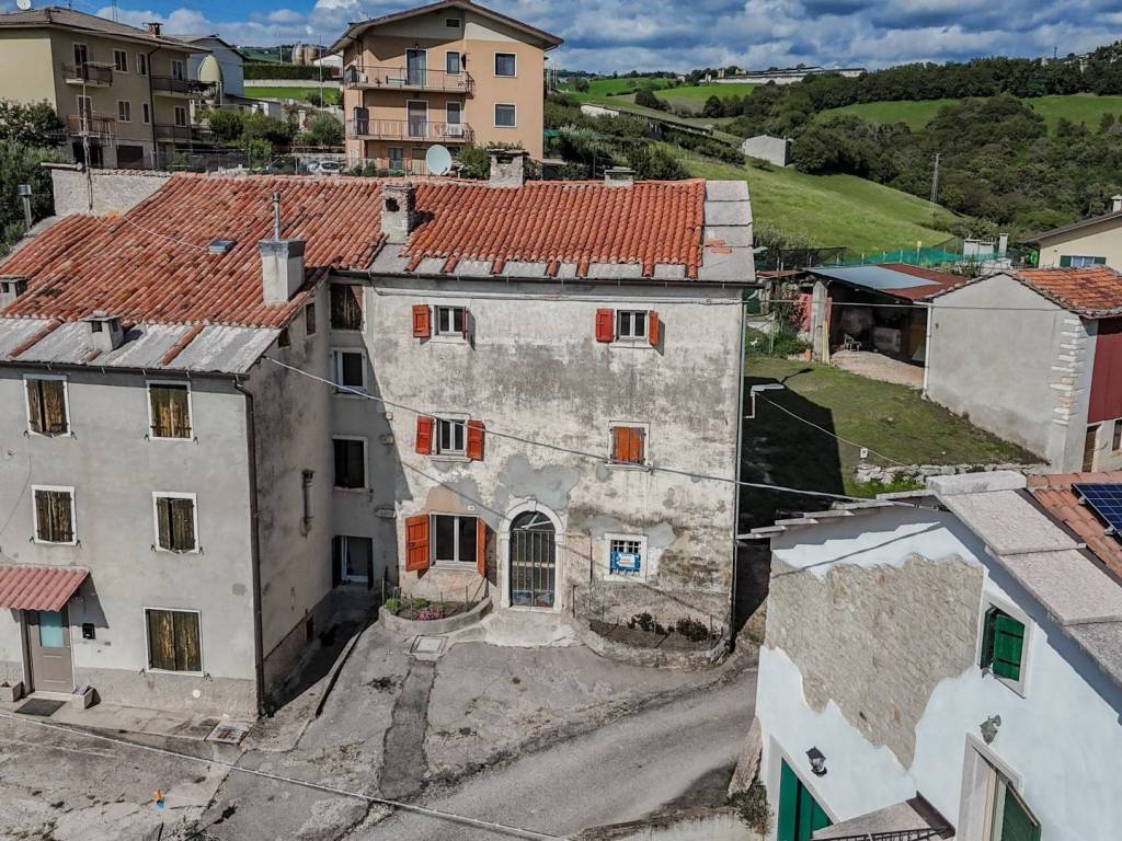 Rustico / casale a Grezzana in Via Corrubio, 49 - Foto 2