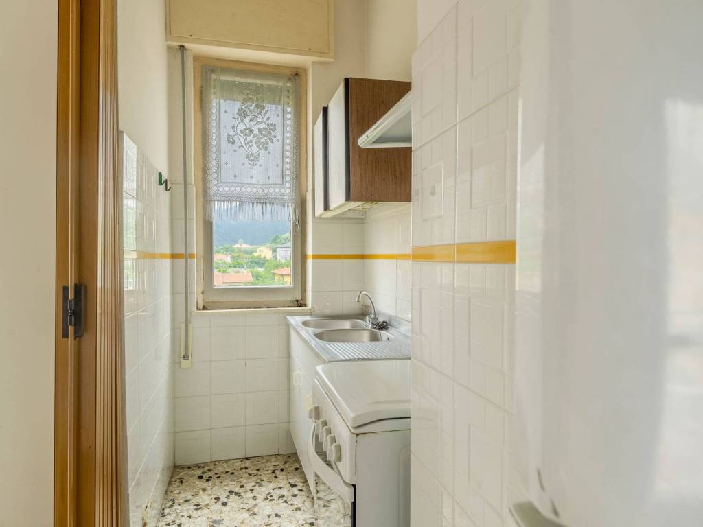 Appartamento a Finale ligure in Via Lungo Sciusa, 30 - Foto 4