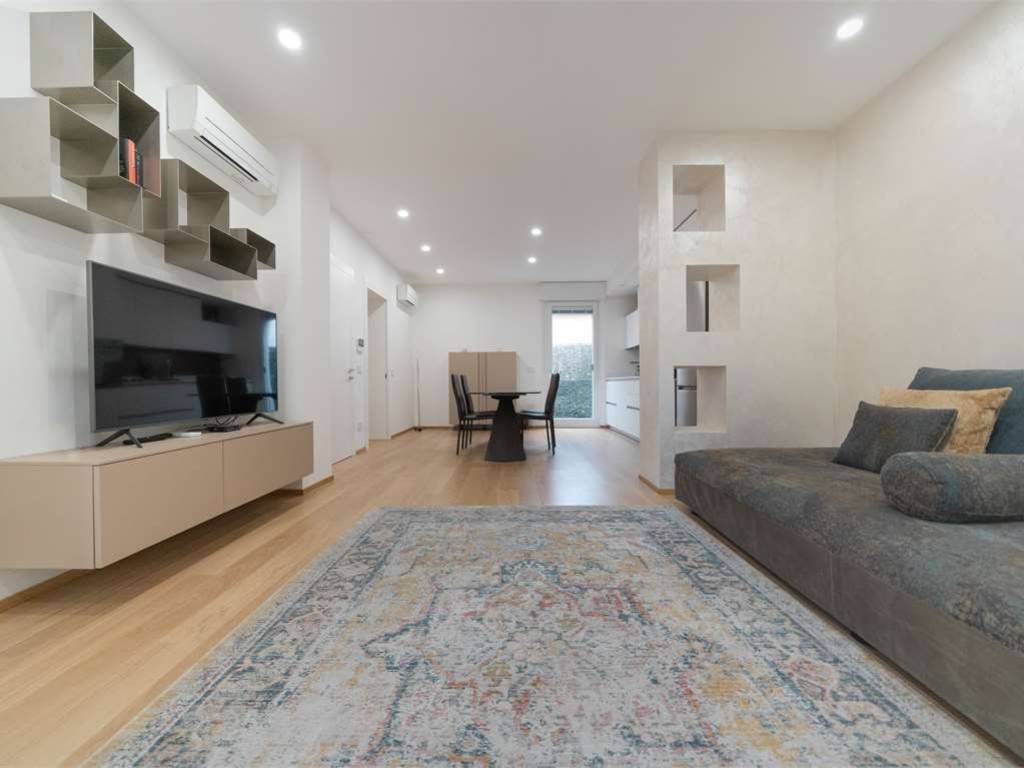 Villa a Carpi in Viale Carducci, 79 - Foto 2
