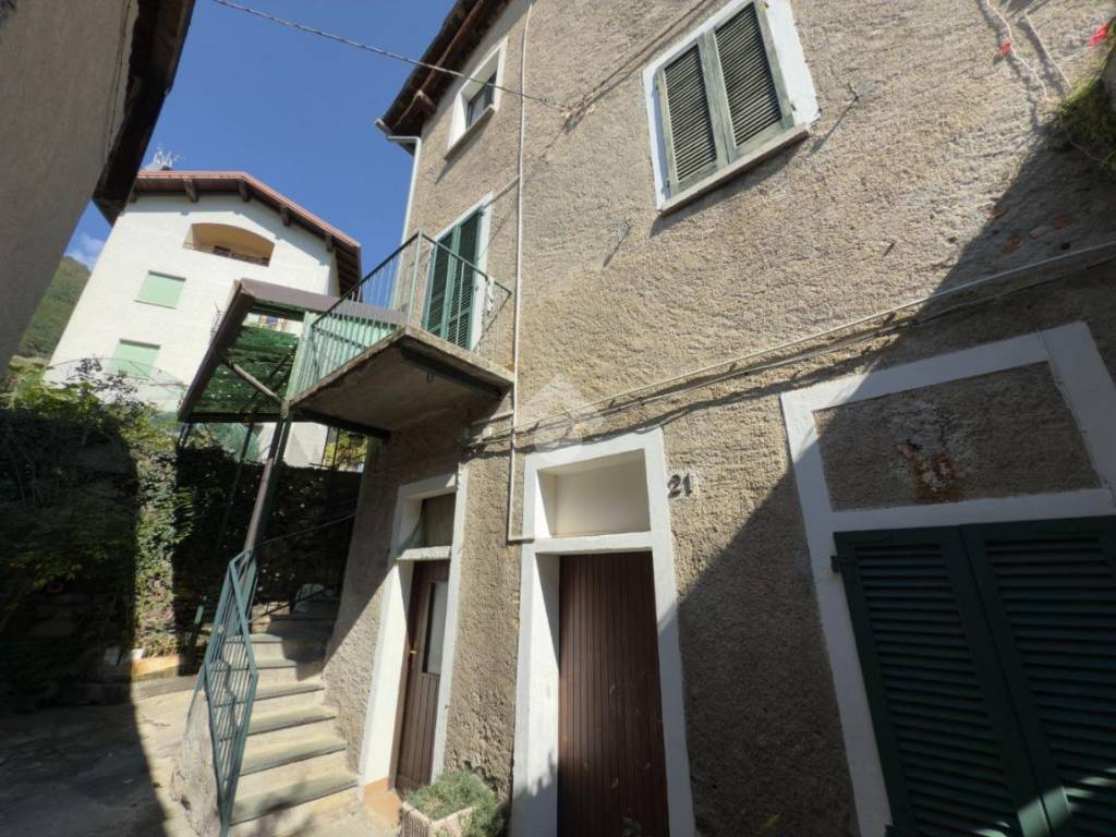 Casa indipendente a Bianzone in Via ai Monti, 1 - Foto 2