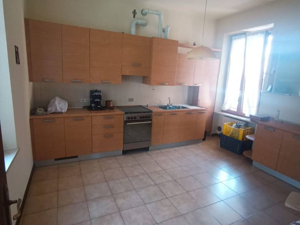 Villa a Cardano al campo in Via Fratelli Spotti, 19 - Foto 4