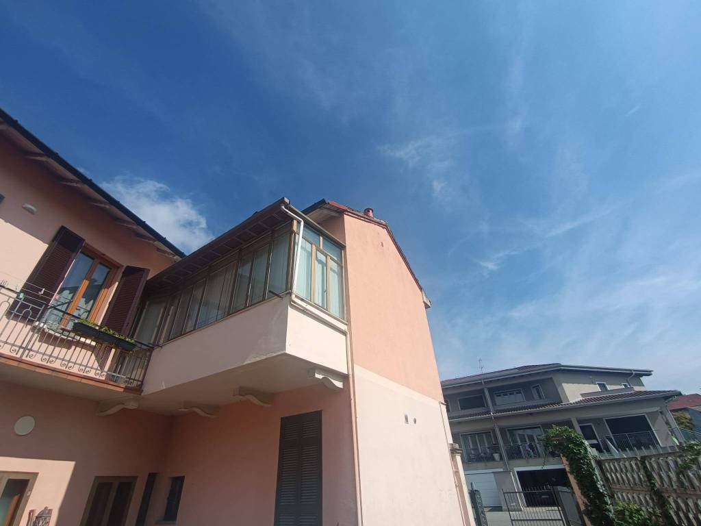 Villa a Cardano al campo in Via Fratelli Spotti, 19 - Foto 5