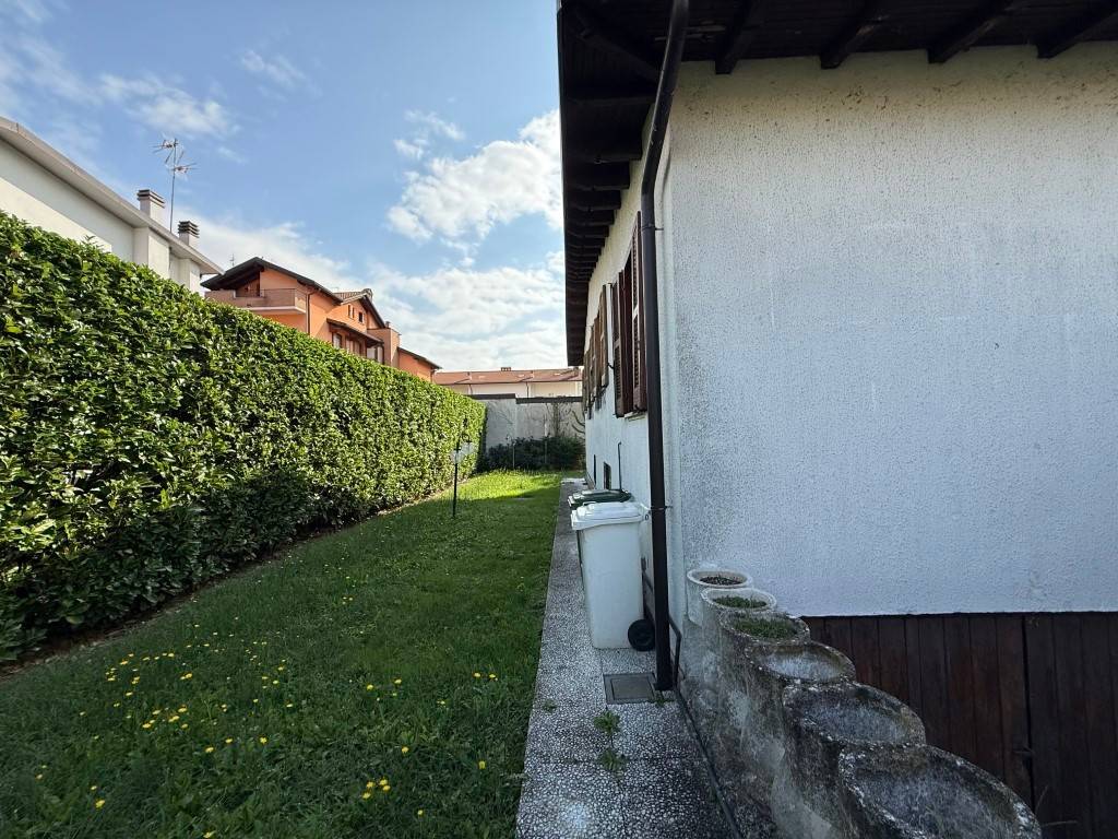 Villa a Zelo buon persico in Via Santa Caterina - Foto 5