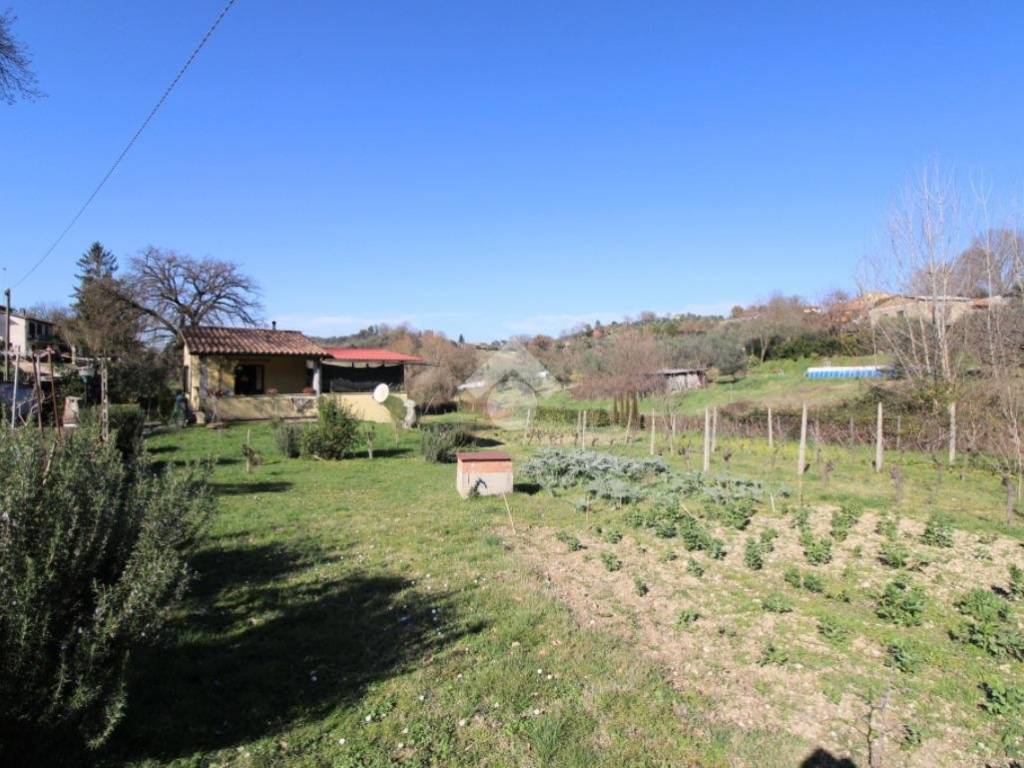Terreno a Poggio mirteto in VIA FONTE CUPIDO - Foto 2