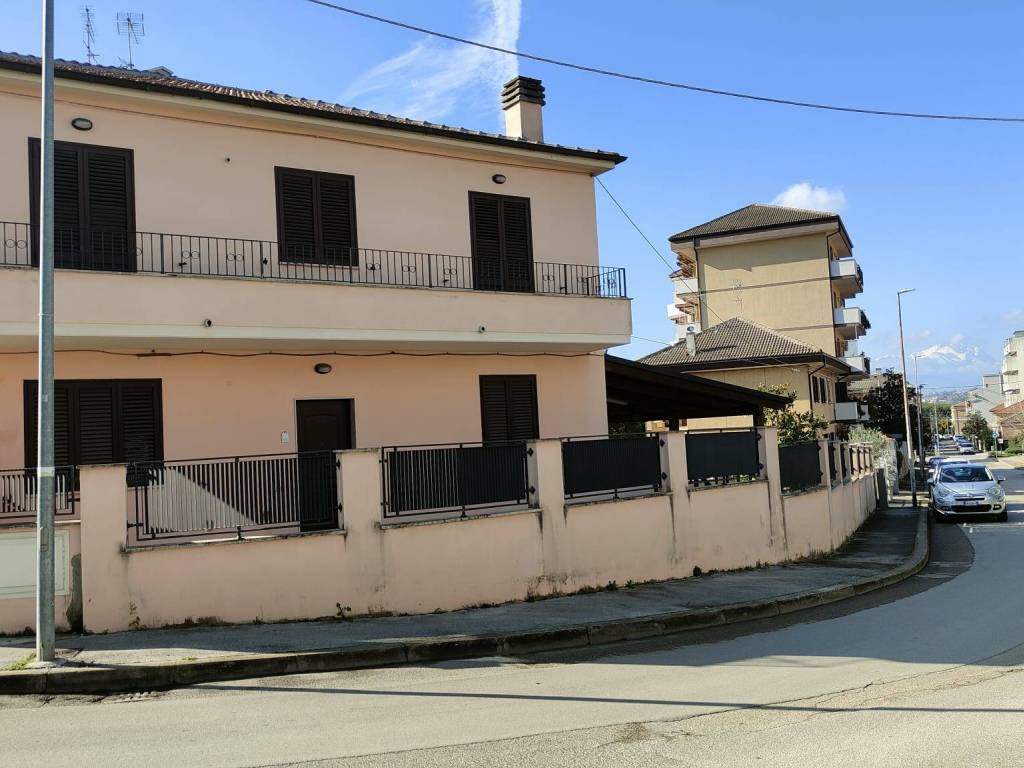Villa a Chieti in Via Sulmona, 96 - Foto 2