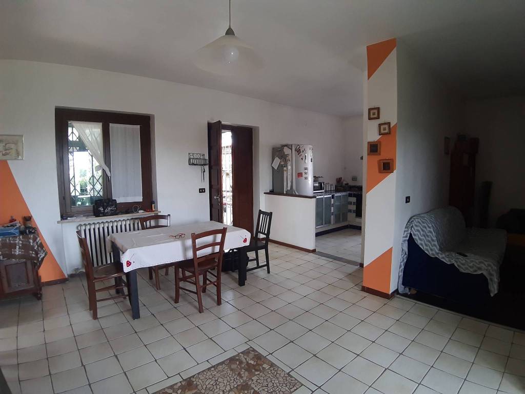 Villa a Cellarengo in Via Luigi Einaudi, 19 - Foto 5