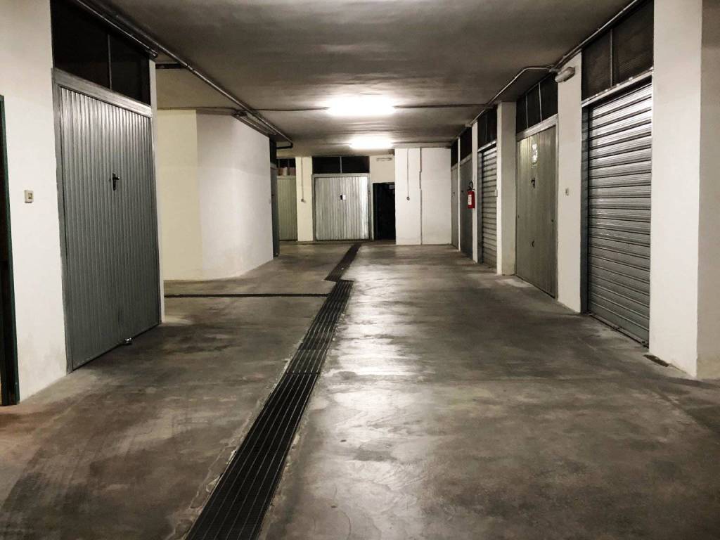Box / garage a Foggia in Via Lorenzo Cariglia, 2 - Foto 3